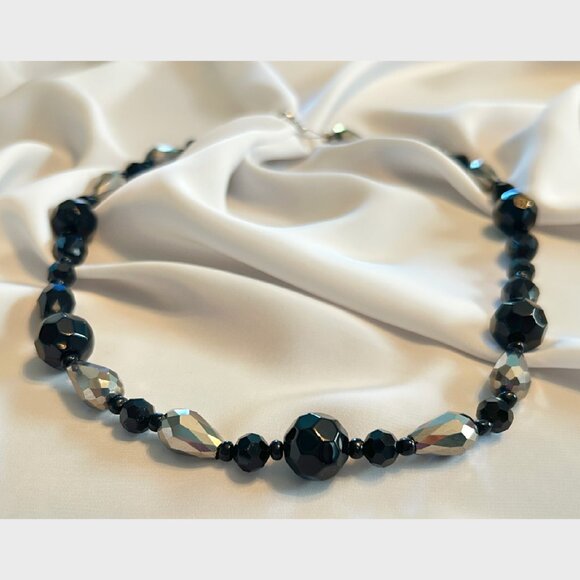 Black & Silver Teardrop Bead Necklace - Picture 2 of 3